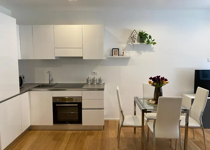 Gramsci 2 - Cozy Apartment Near Sempione Park!